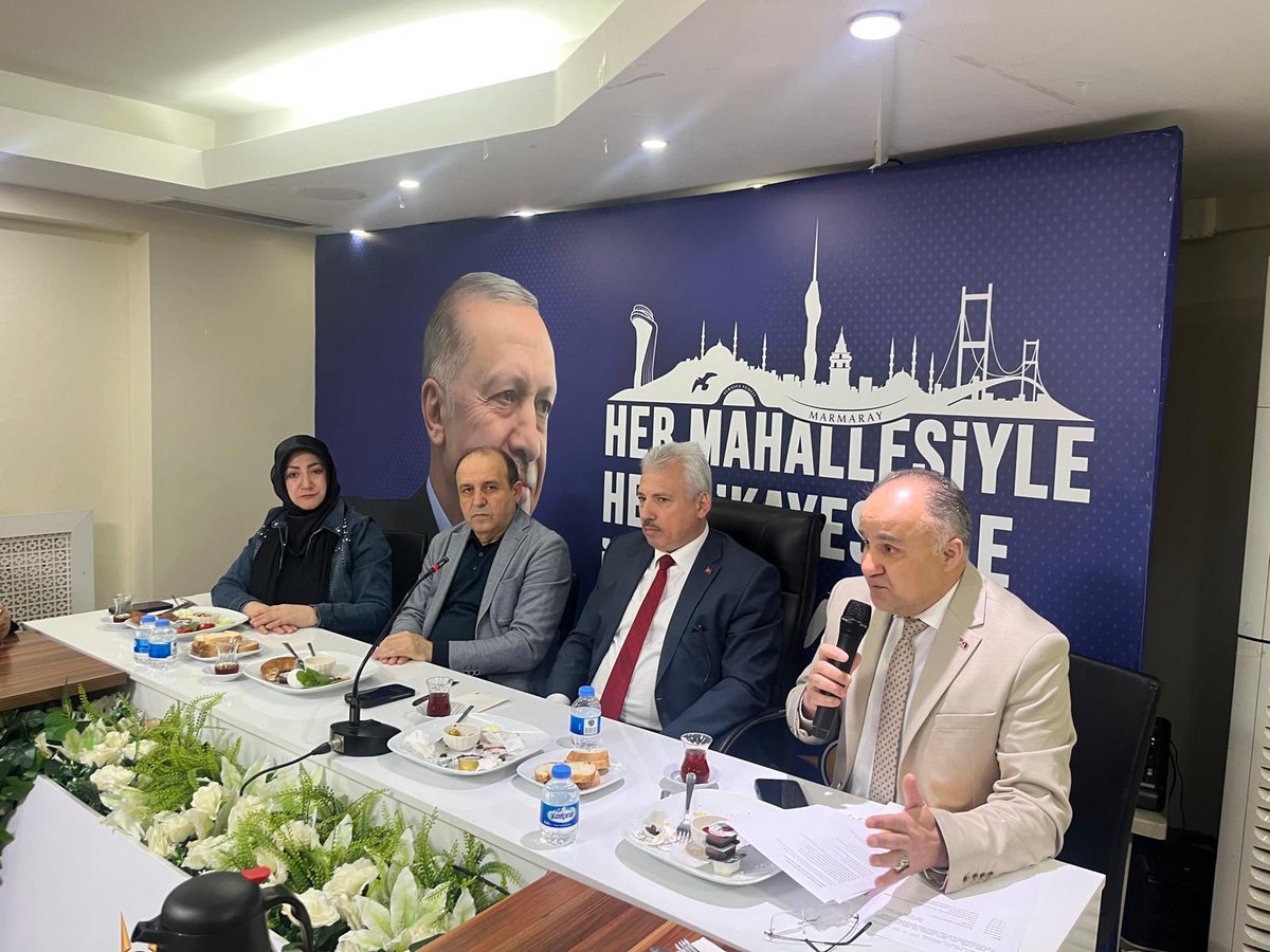 AKPartiSisli's tweet photo. İlçe Başkanlığımızda, Şehit ve Gazi Komisyonumuz tarafından, Aziz Şehitlerimizi rahmetle, kahraman gazilerimizi ise minnet ve şükranla anacağımız Şehitler Haftası kapsamında tanışma ve istişare toplantımızı kahvaltı eşliğinde gerçekleştirdik.

@abdullahozdemir 
@srkplt 
@mustafagunydin 
@SezaiKarao60291 
@Metin_Akbudak24 
@mmurselkaya 
@akpartiistanbul