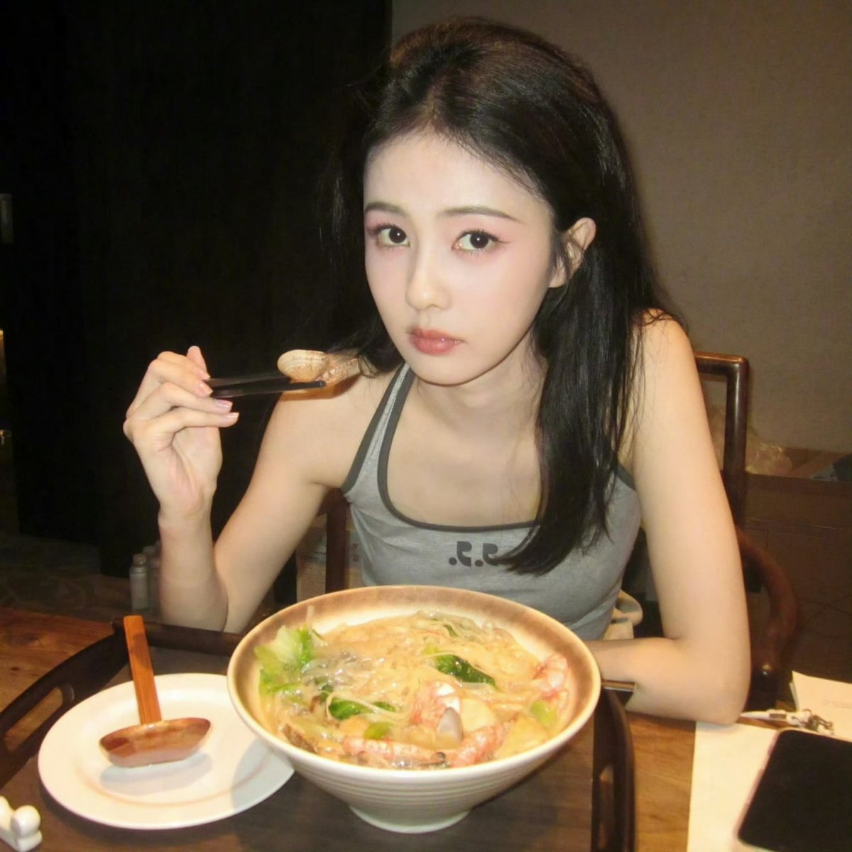 chepaiayi's tweet photo. 白鹿 美 https://t.co/T2sWL7th3I