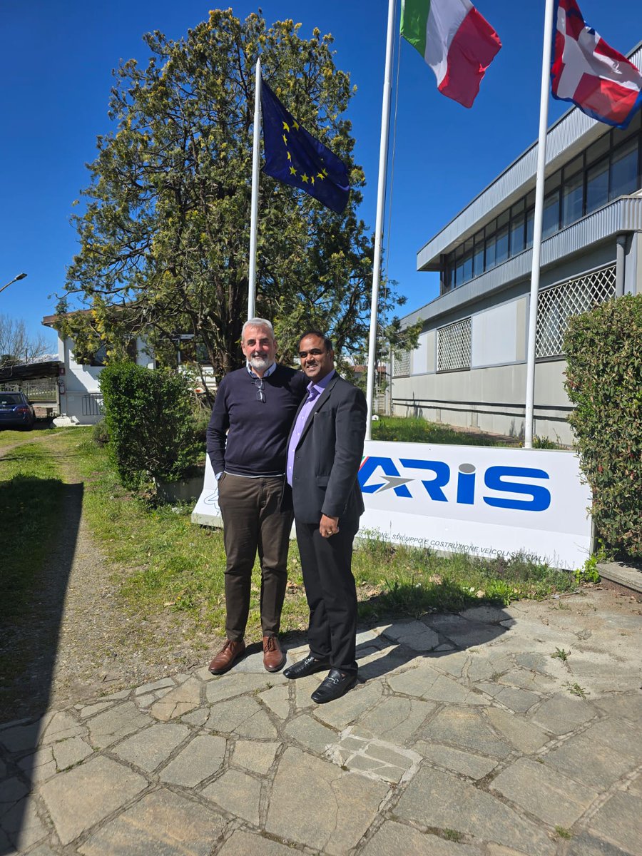 TechAtvs's tweet image. Aligned vision drives real innovation.ATVS Director Mr. Sumit connected with Mr. Giorgio Bellezza Quater (ARIS) to explore collaboration in defense &amp;amp; specialized engineering—blending global expertise for smarter, resilient solutions.#ATVS #DefenceTechnology #Collaboration