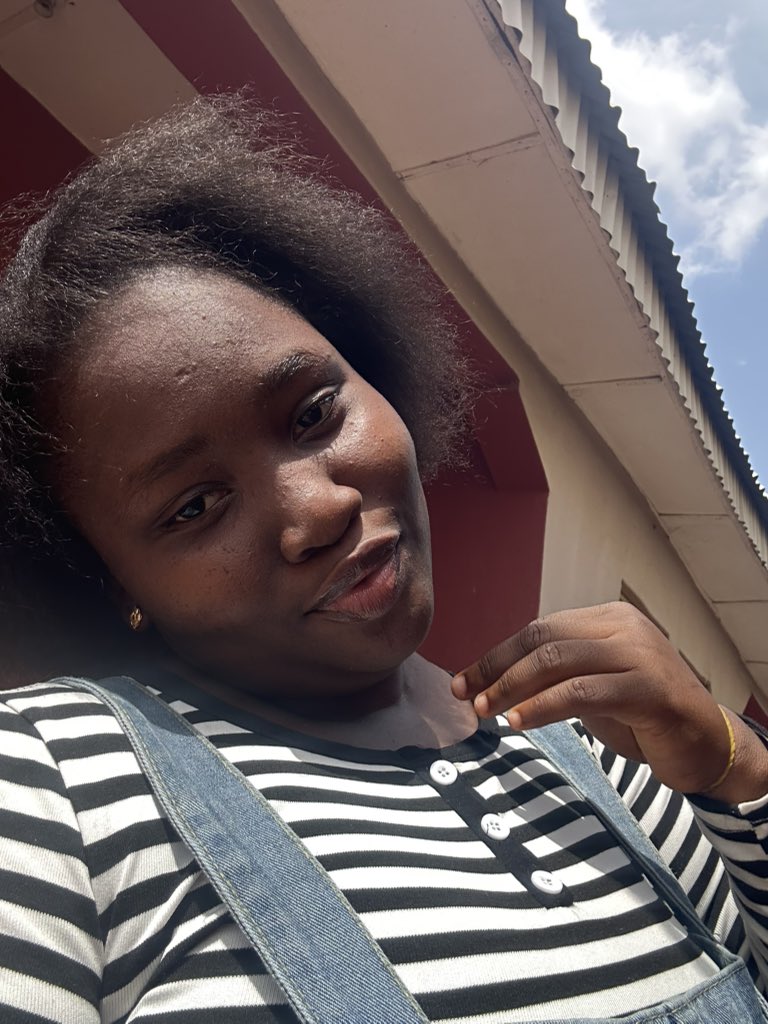 Sophieeee tweet media