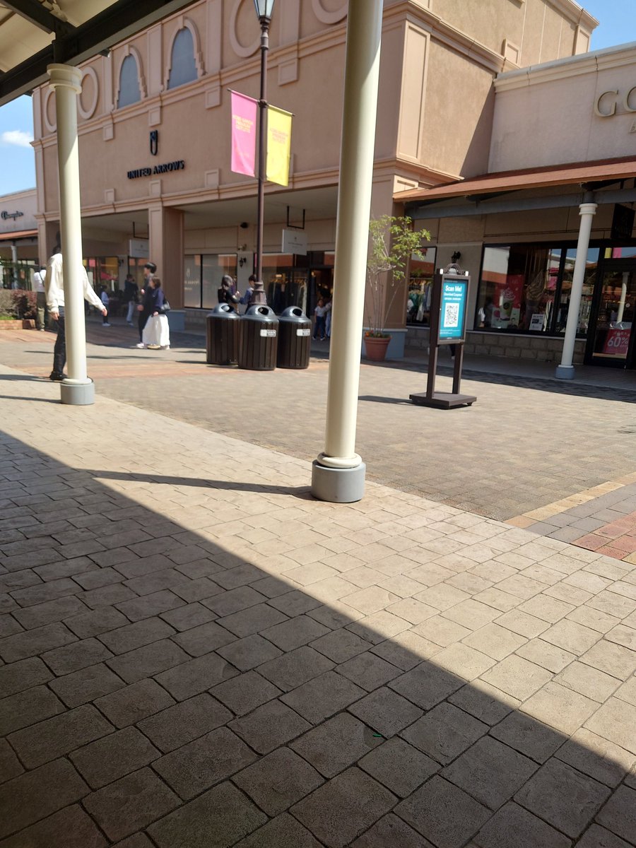 昼行灯♪ tweet media