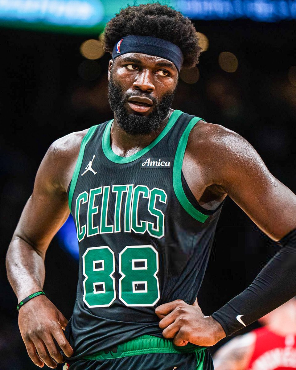 Neemias chegou aos 100 blocks esta época 🔒