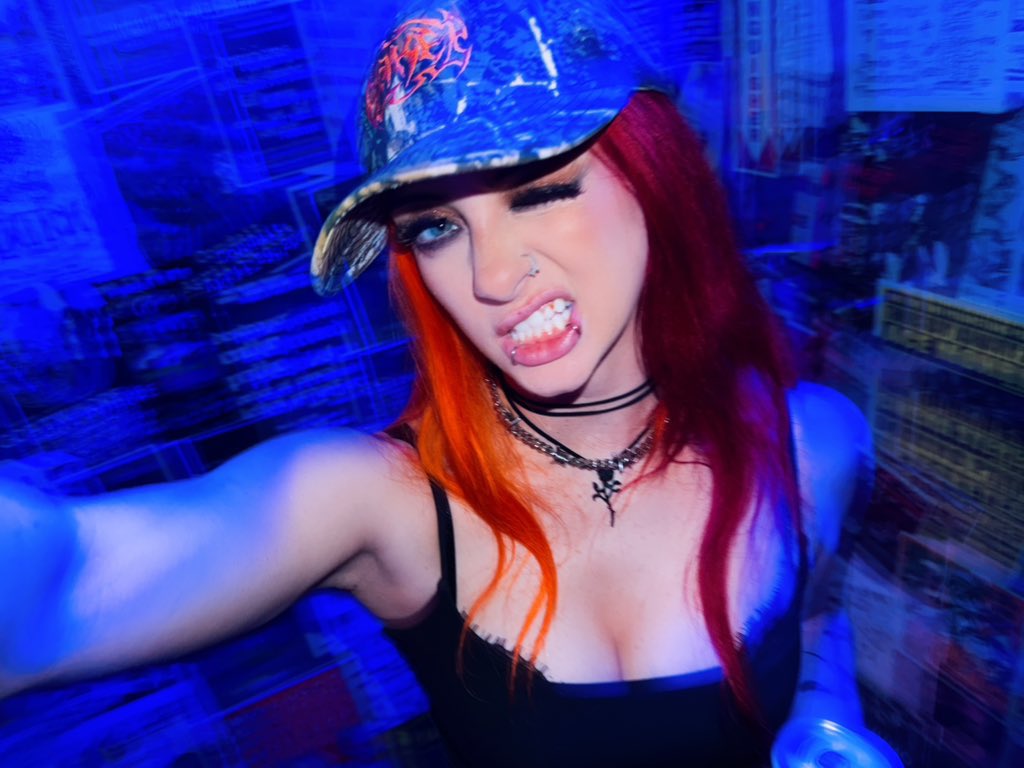 𝙋𝙧𝙞𝙨𝙘𝙞𝙡𝙡𝙖 𝙆𝙚𝙡𝙡𝙮 tweet media