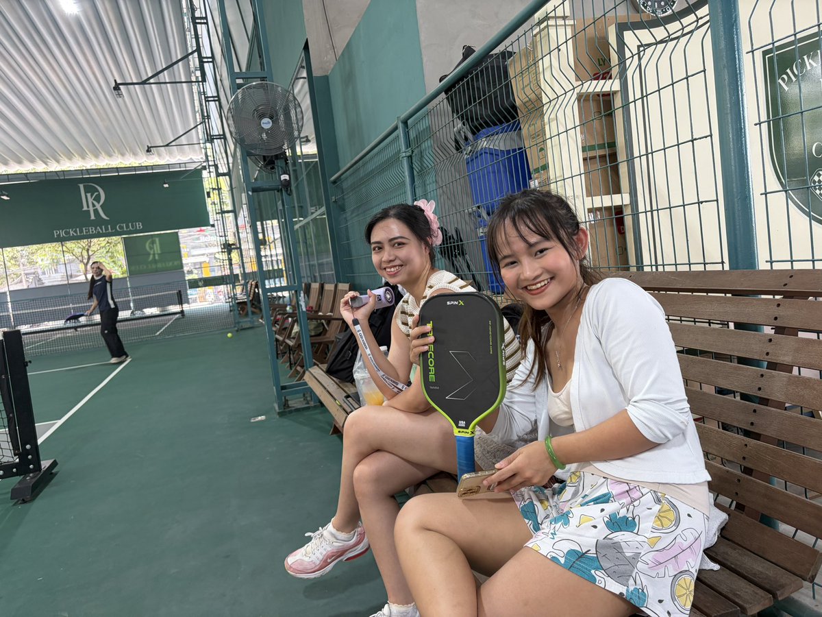 ks_tracks's tweet photo. everyday pickleball
#pickleball #ピックルボール #ホーチミン https://t.co/1Q50UnTsG6