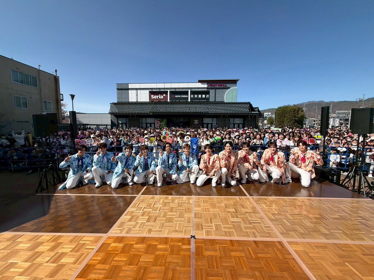 takuya_matsuri's tweet photo. イオンモール松本でのリリースイベント
ありがとうございました😍❤️

前回は雨でライブが出来なかったから
今日は快晴の中ライブができて
とっても嬉しかったしリベンジできて良かったです🥹💕

とっても天気よくて気持ちよかったです���️❤️‍🔥

空気も澄んでて最高でした😍✌🏼

みんな暑い中ありがとうございました😊💕
また長野県に来れるように頑張ります❤️😉

明日は秋田県行きます🥹❤️‍🔥
たのしみー😍✌🏼

#SHOW_WA
#MATSURI
#ジューンブライド
