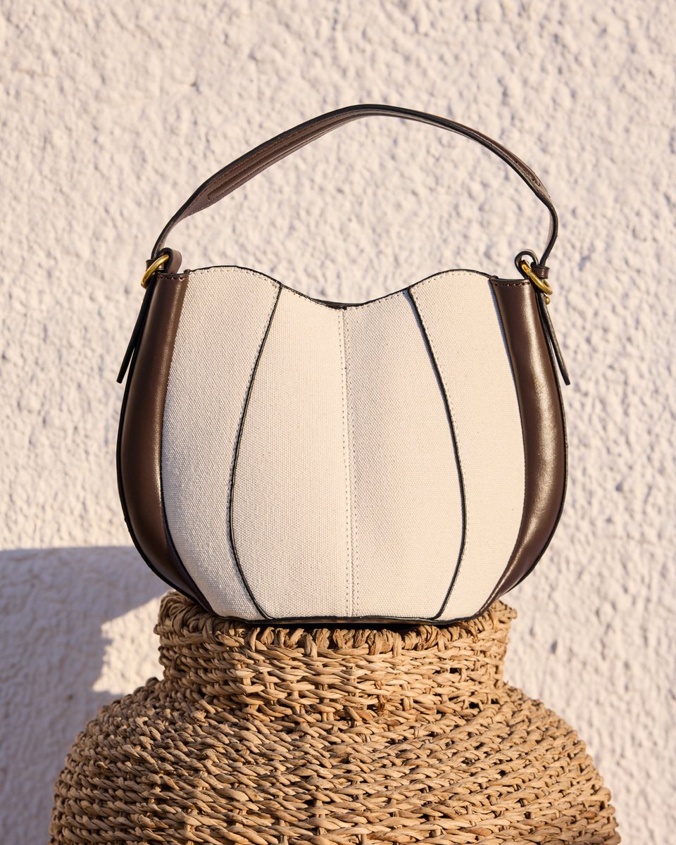 maxfashionMENA's tweet image. If it doesn’t start with this, it’s not finished.
Bags, sunglasses, and loafers designed to define the entire look.

#MaxFashion #NewCollection #SummersDressing #ElegantStyle