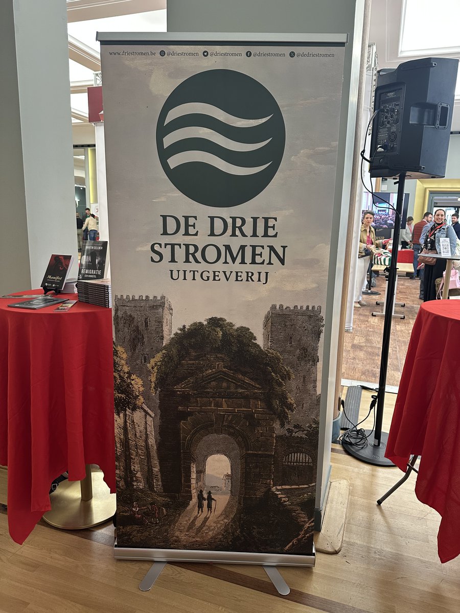 dedriestromen's tweet photo. Uitgeverij De Drie Stomen aanwezig op het Colloquium van @InstitutILIADE! https://t.co/1oP2f0THQg