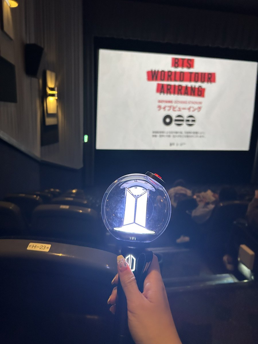 jmpark10132's tweet photo. 現地行けない民
ライビュにて楽しみます😭 https://t.co/9KG9g5J4un