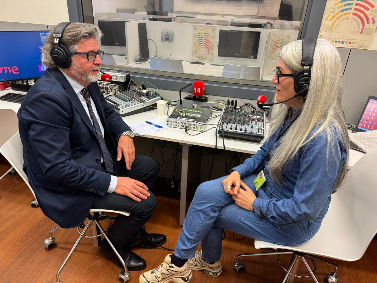 rtvenoticies's tweet photo. #FARISTOLS | @JuntsXCat carrega contra la política fiscal del Govern i els seus socis

👉 En parlem amb @CastellaToni, diputat i vicepresident de Junts | @laradiomola

🎧Escolta-ho ara a @radio4_rne o quan vulguis a https://t.co/6HkMLV3PkT https://t.co/B5SI2mAtlz