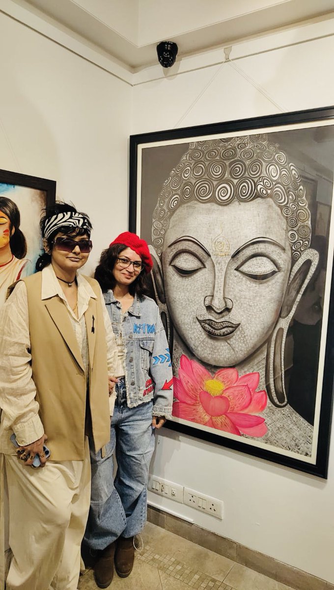 Art is not just a bliss to the eyes but a surreal connection with the soul. Beautiful art by Pooja Parekh   #artexhibitions #manisharanawat