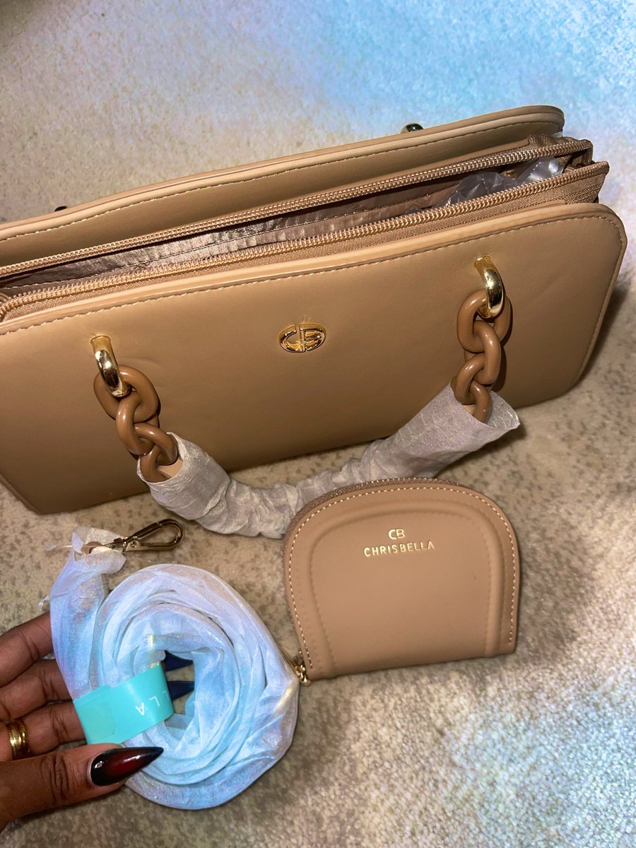 Tina Songue tweet media