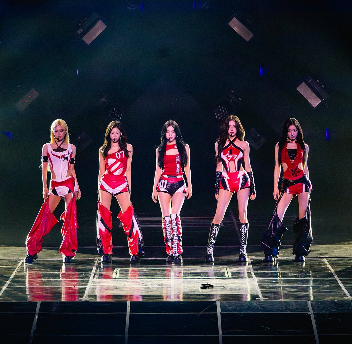 itzy pics tweet media
