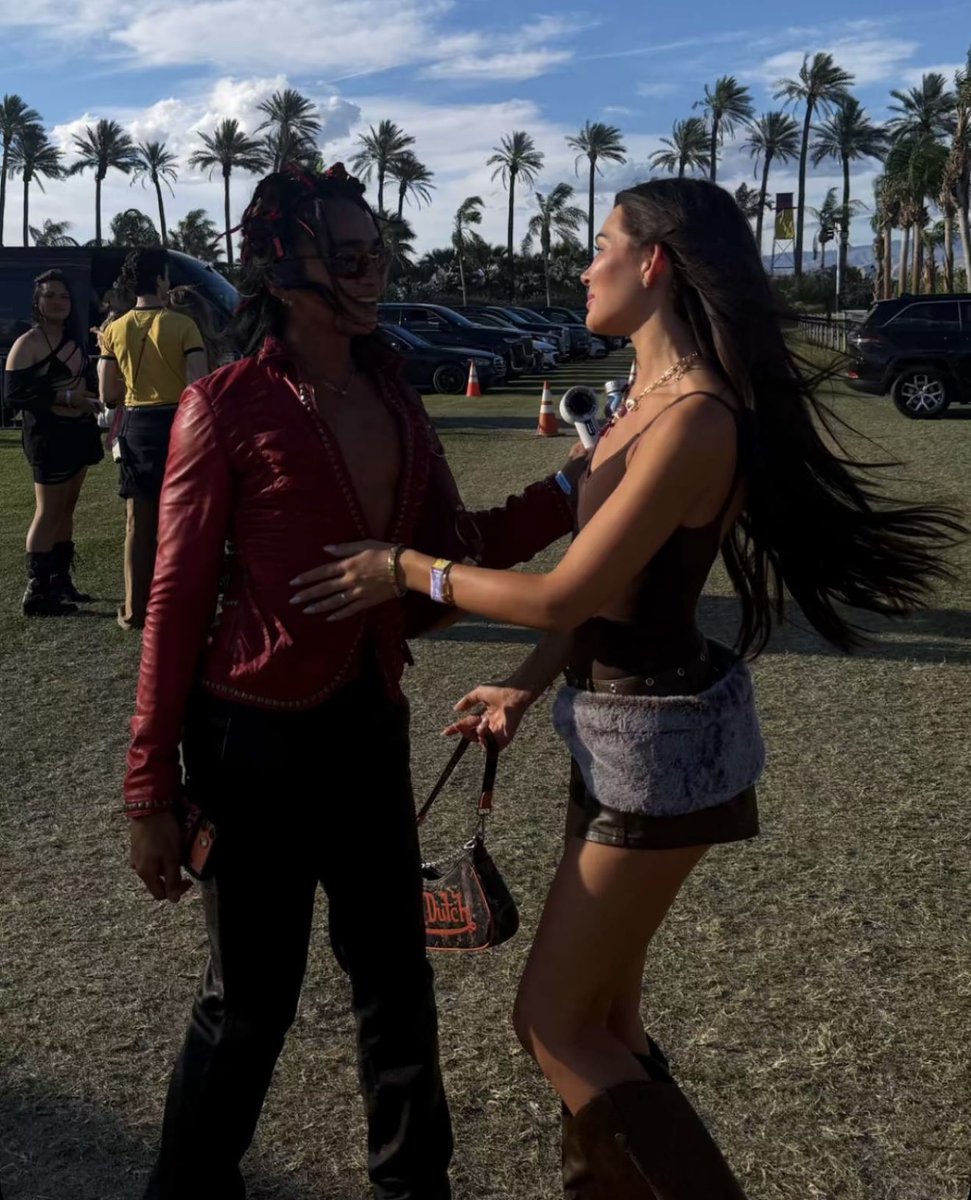 Krispy🦔 tweet media