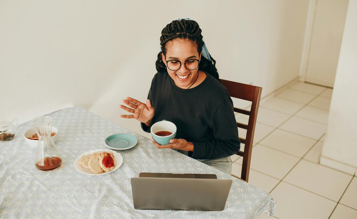 GIJobsMagazine's tweet image. Online school doesn’t have to be lonely. 👩‍💻 Veterans can find real community through virtual veteran centers, FB groups, Discord chats, webinars, LinkedIn networks &amp;amp; more. 🌍👇

🔗 gijobs.com/military-to-ci…

#Veterans #OnlineEducation