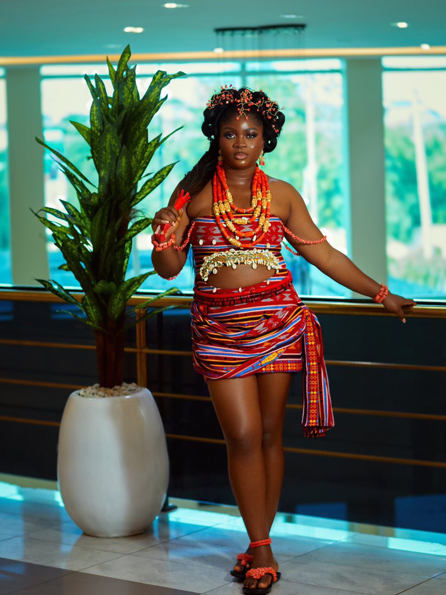 Abdulrahma14382's tweet image. Let's settle this: Which tribe has the best traditional attire?

1. Yoruba: Vibrant and colorful 2.Igbo: Elegant and intricate 3.Hausa: Regal and unique

Vote below and share your thoughts! 👇 #NigerianCulture #Tradition