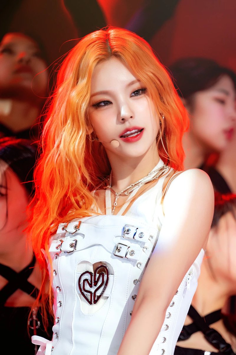 itzy pics tweet media