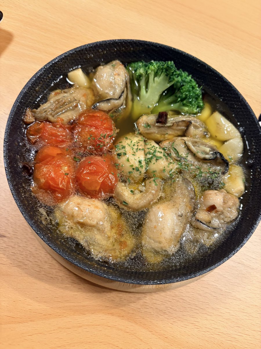 おにく tweet media