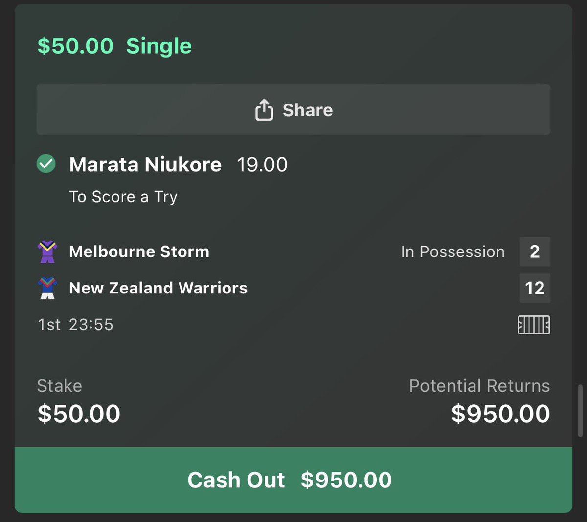 DezoDeez tweet media