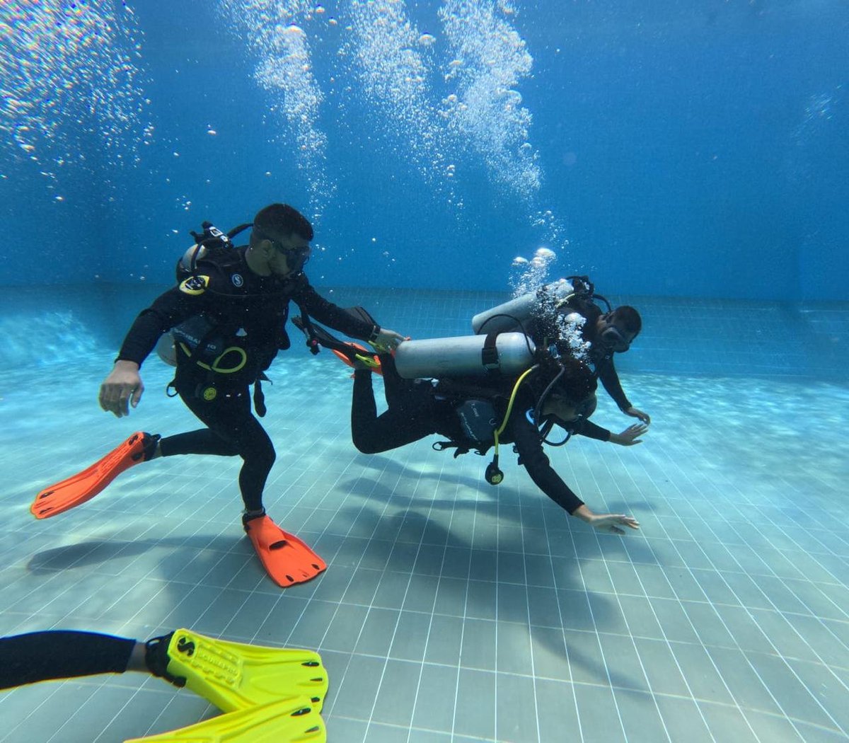 IN_HQENC's tweet image. ⚓️Promoting adventure and well-being, Base Victualling Yard, #Vizag organised an Adventure Scuba Diving Camp at Thotlakonda, #Visakhapatnam, alongside a Cyclothon and fitness routine  for yard personnel.
 The sports activities reinforced the importance of fitness, discipline and