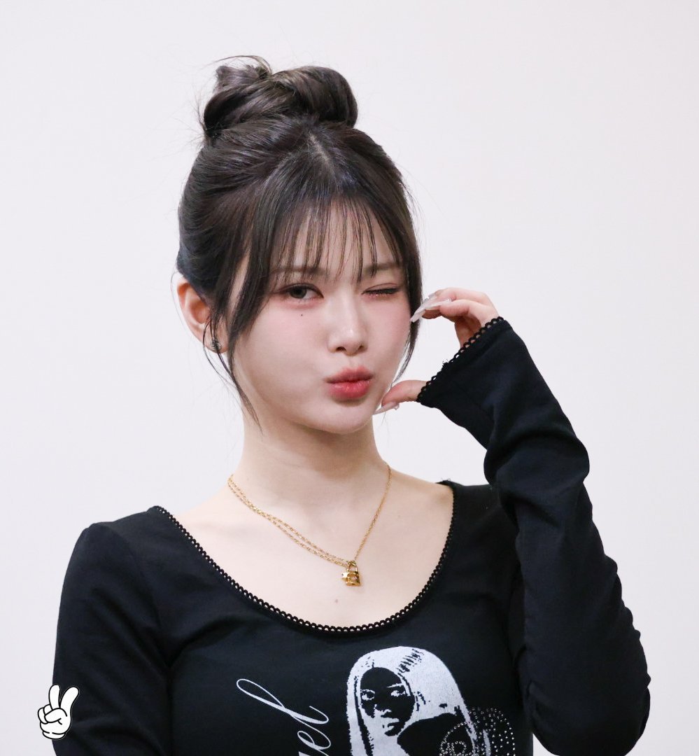 mitsouko tweet media