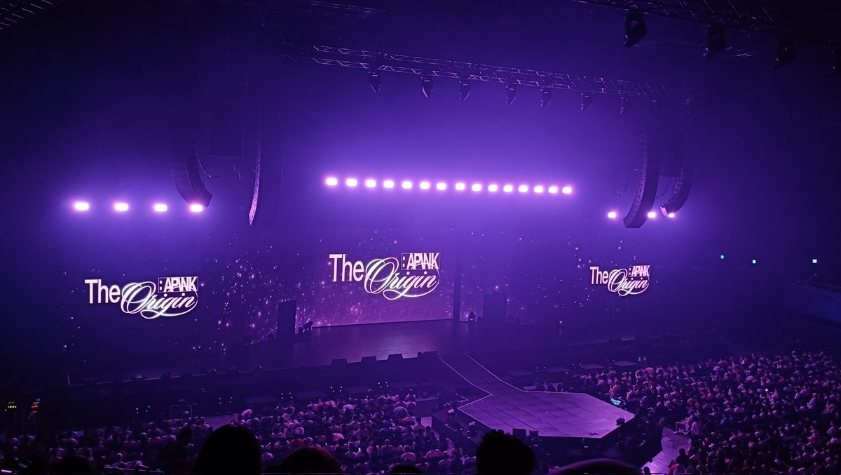 260411 TheOrigin : APINK in Kaohsiung 💕
Ready!!!