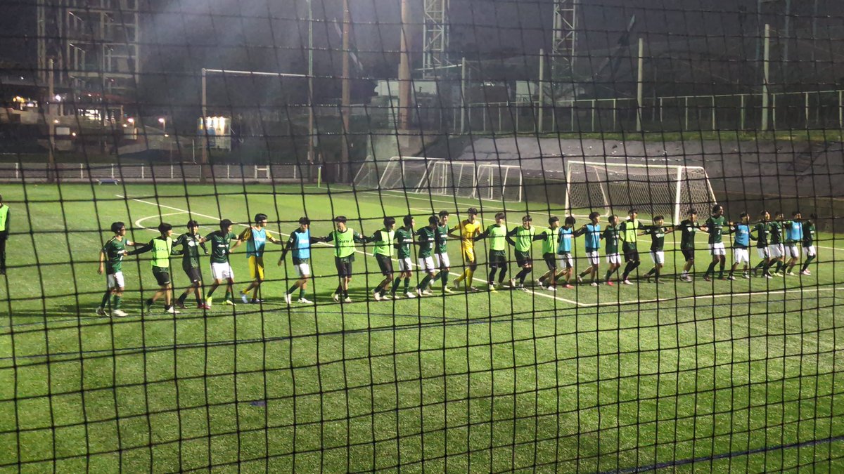 hisui1988's tweet photo. 試合終了
ヴェルディユース 3-2 フロンターレU-18
アディショナルタイム2発で大逆転。劇的すぎる今シーズンのプレミア初勝利 https://t.co/HmlMFvfRyD