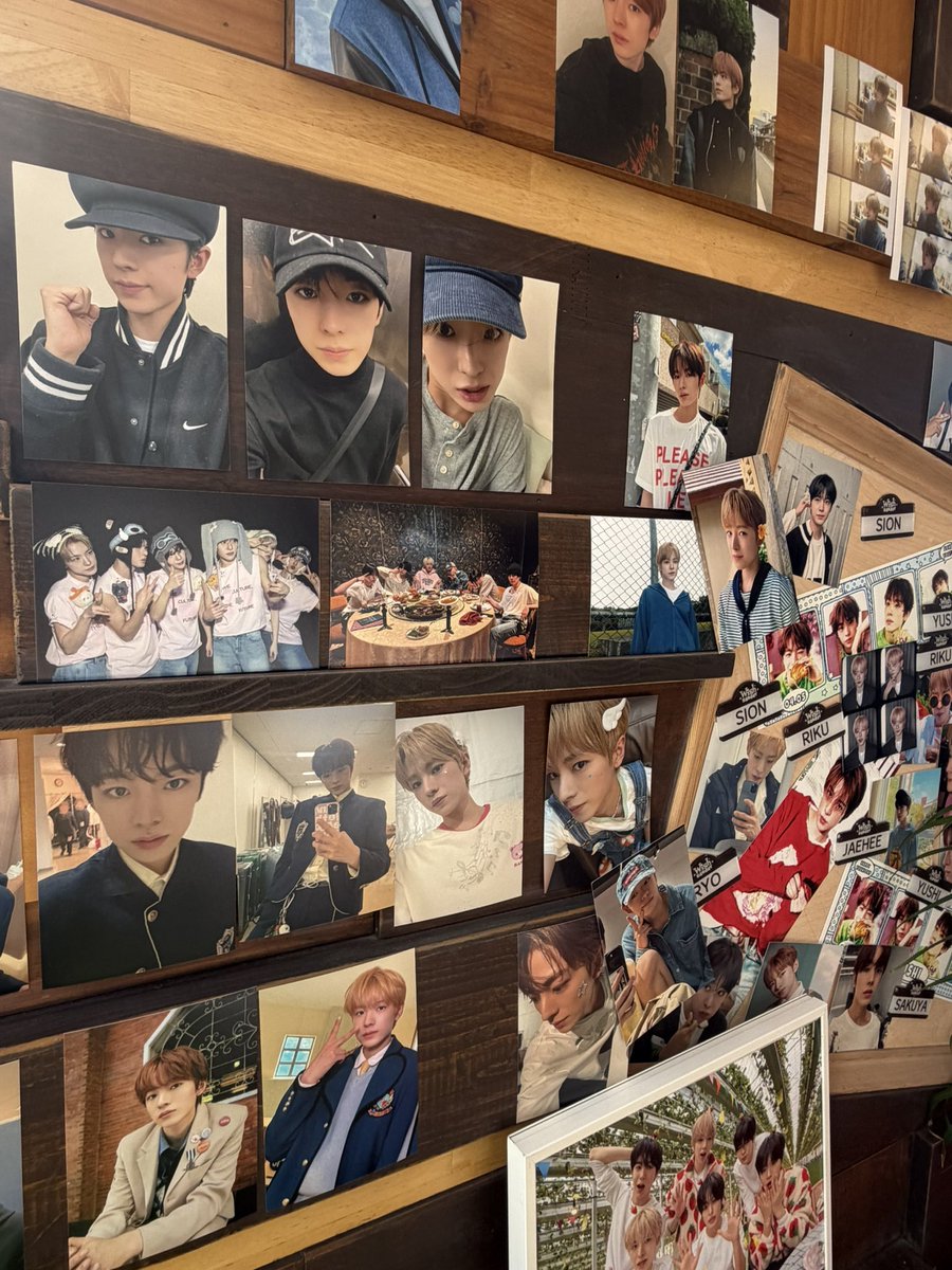 sion_wishchu's tweet photo. @caffe_orga 우시 사진과 영상으로 가득가득 꾸며저 있어서 구경하느라 시간순삭이었어요💚 우리 내년에도 함께했음 조켄네..🫶🏻
#조켄네라떼_마시러와요
#유우시생일축하해 https://t.co/whvIDW1VVz