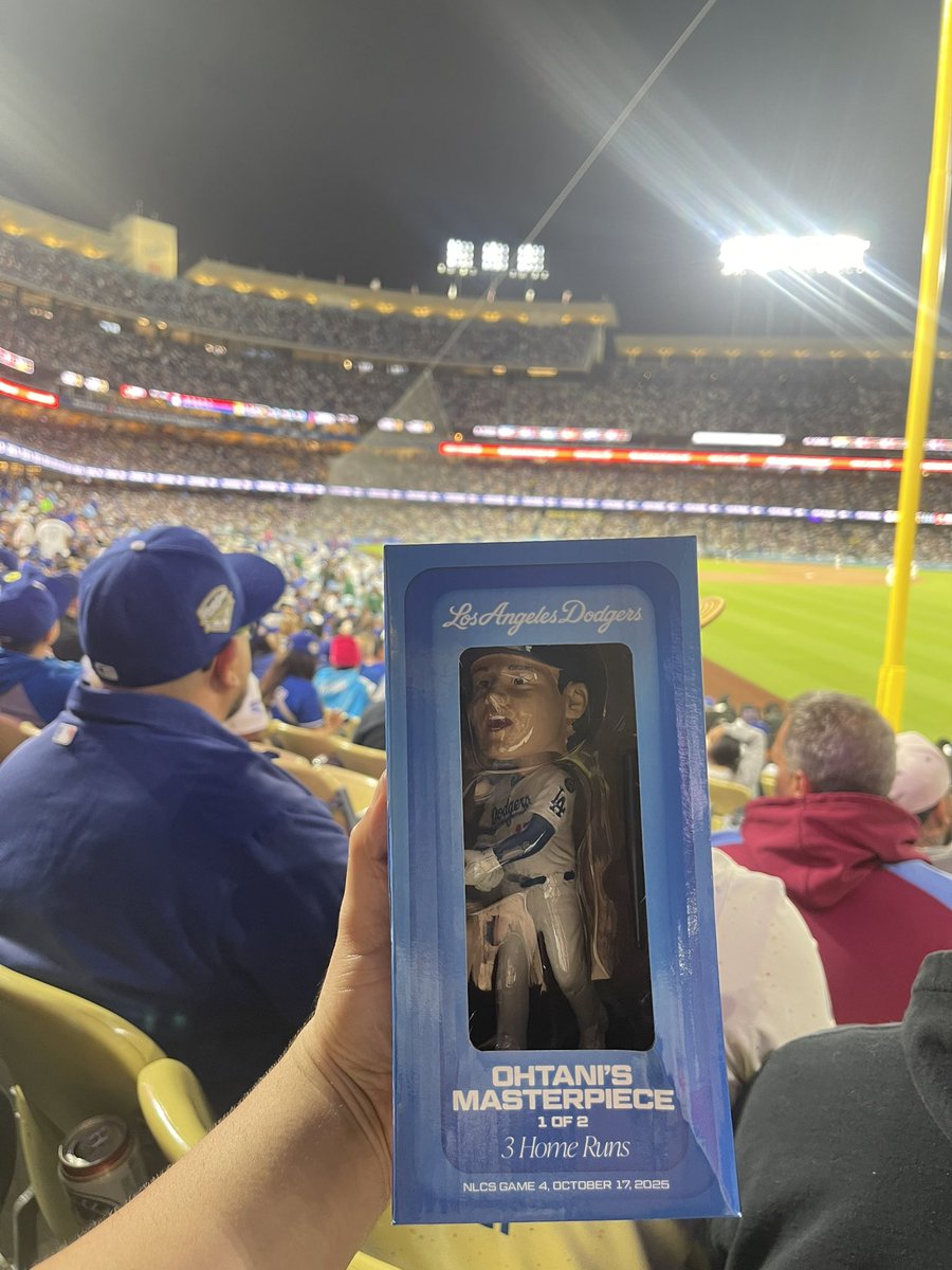 Pipe08_'s tweet photo. Ohtani bobble head secured https://t.co/CIE3DosF6S