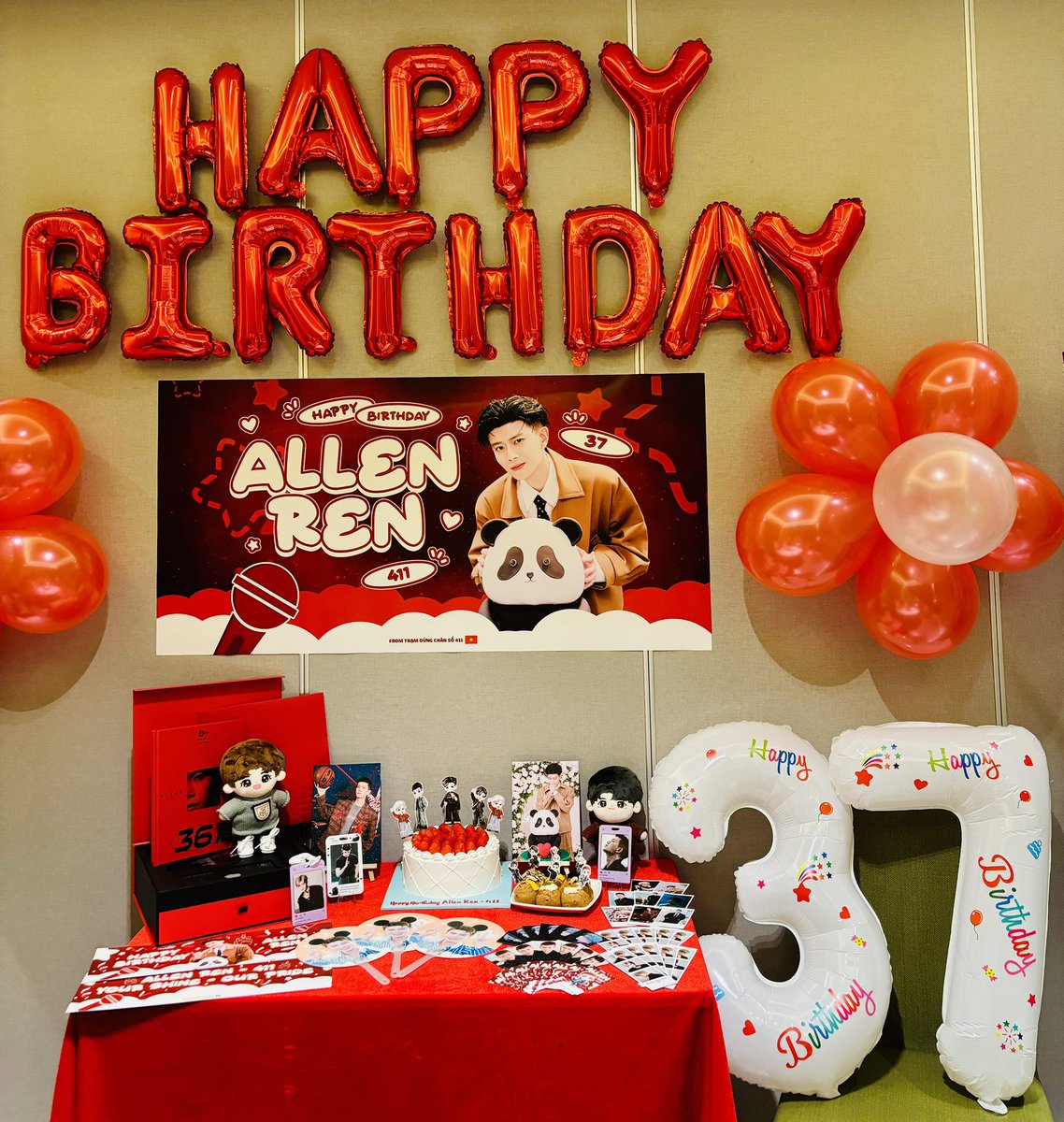 NhjNguyen's tweet photo. 🥳🥳🥳 Happy Birthday 任嘉伦🤭🤭 
Chúc A luôn hạnh phúc, tỏa sáng &amp; ngày càng đẹp trai ✨
Mong rằng thế giới sẽ luôn dịu dàng với anh 🫶🏻
🤭Dù những lời chúc này năm nào E cũng chúc nhưng còn chúc là zui r A nhỉ 🤭🤣
Mãi iuu A 💓 Allen Ren 💖 
 
❤️‍🔥 니 ._. 任嘉伦 ❤️‍🔥 https://t.co/lva7kyoX6n