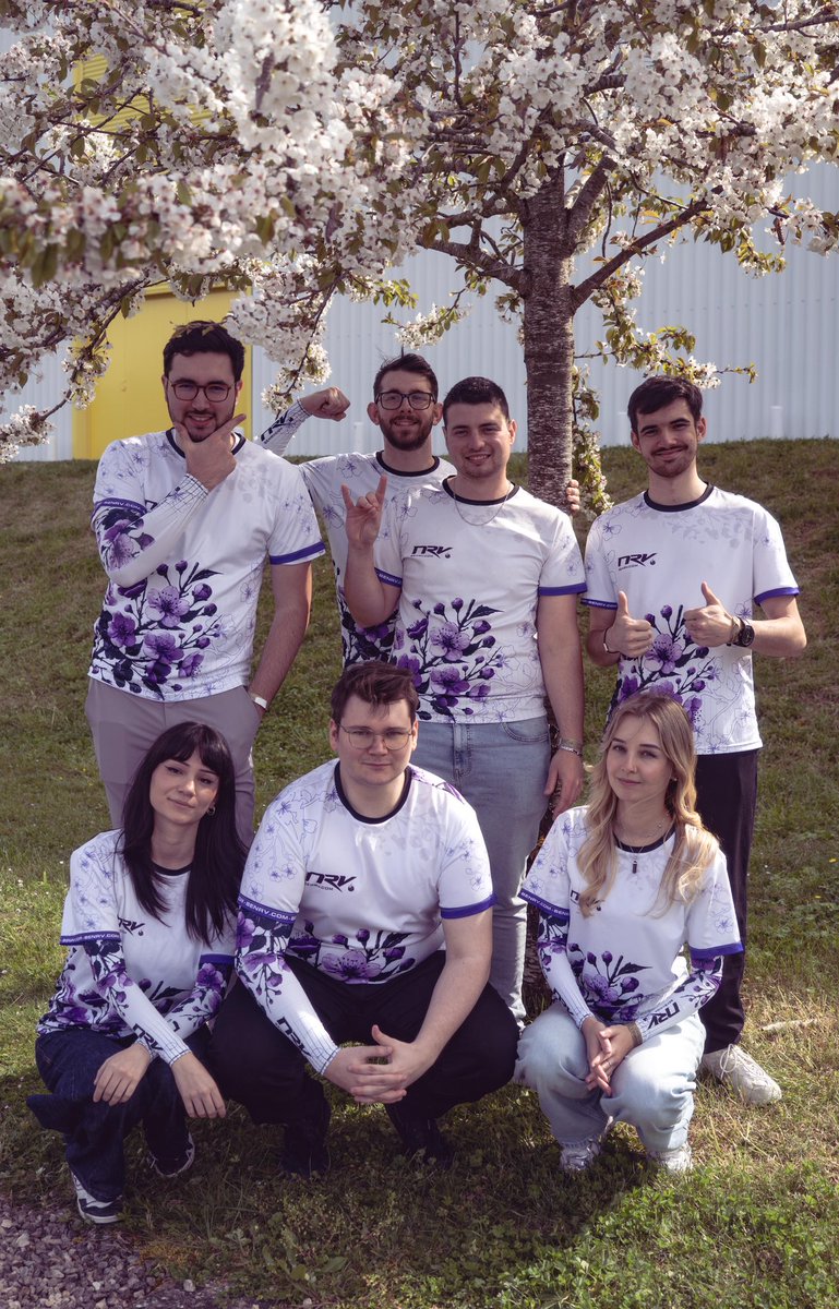 𝐾𝑎𝑅𝑎𝑎 tweet media