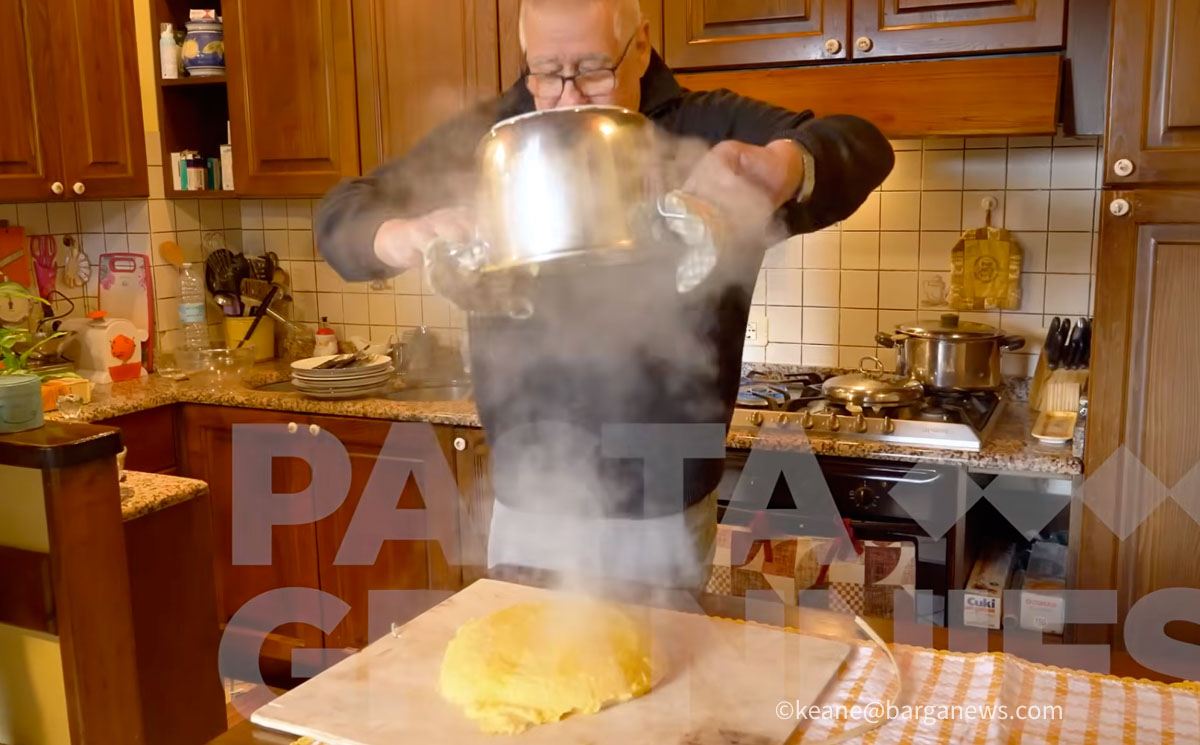 barganews's tweet image. Rabbit and Polenta in Sommocolonia - Pasta Grannies . 👉 CLICCA QUI per altre immagini e l'articolo completo - 👉 CLICK HERE for more images and the full article:  barganews.com/2026/04/rabbit…

#Barga #barganews #BargaVecchia #toscana #Keane