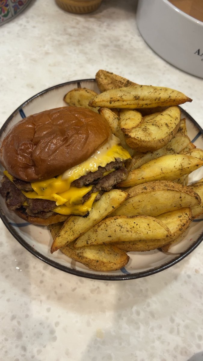 حمدان tweet media