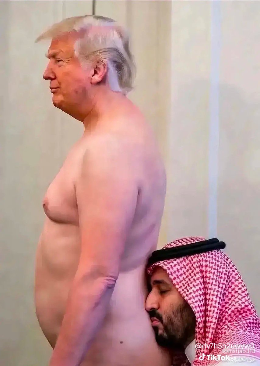 taqihamidTH's tweet photo. @MSAlmalik لأنهم لم يركعوا كما ركع بن سلمان ولم يكونوا مسخرة في تصريحات ترامب ، إيران قدمت قادتها قرابين في سبيل بلادهم أما قادتكم فعليهم الاستعداد لتقبيل طيز ترامب بكل خنوع وإذلال https://t.co/C6z5kEpFI1