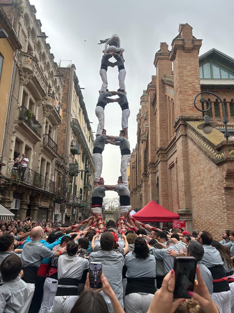 Castellers de Sants tweet media