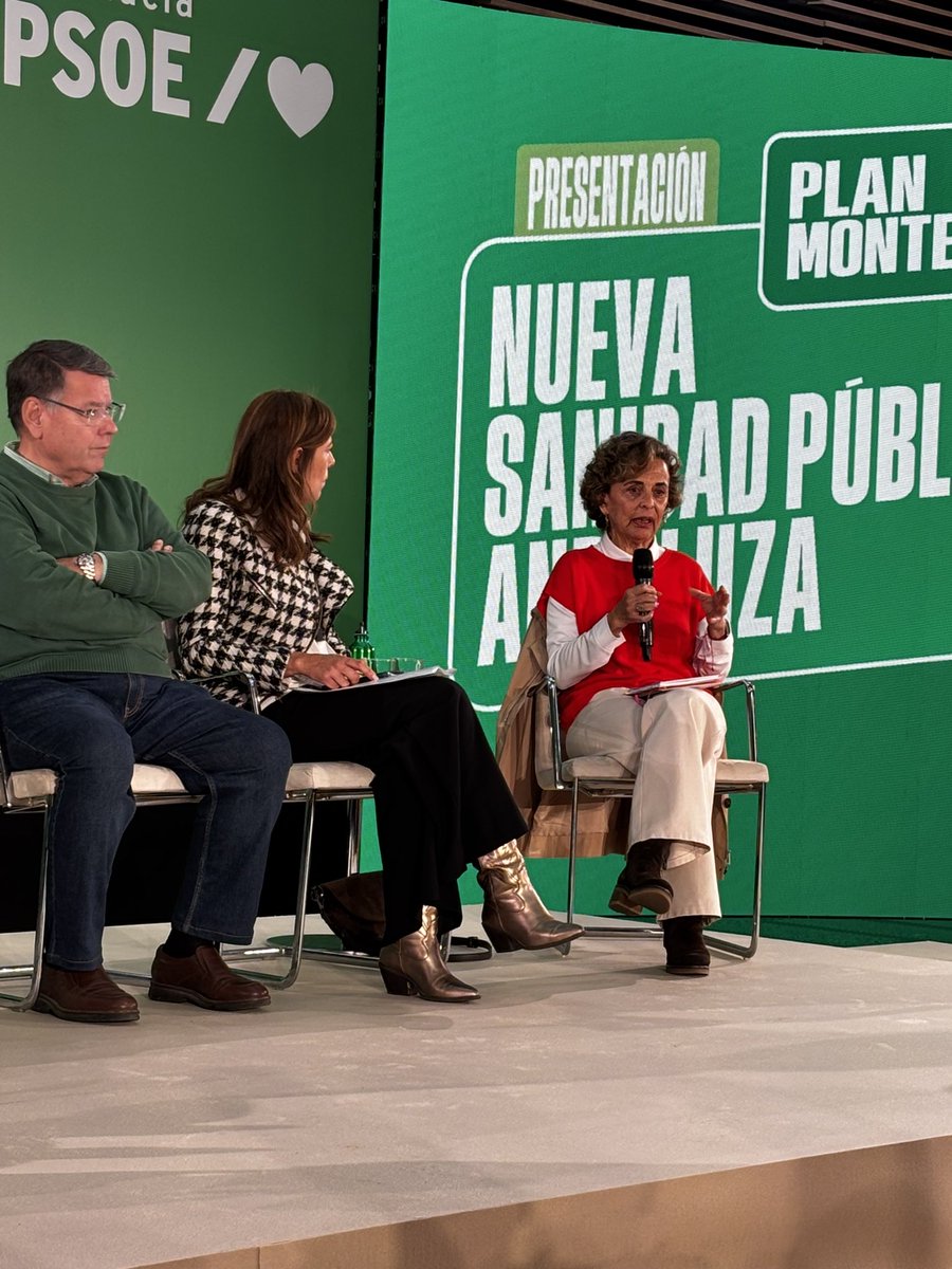 joancmarch's tweet image. Inma Perteguer, #enfermera dice que las enfermeras se van de Andalucía porque ya no hay un proyecto ilusionante, falta motivación para retenerlas y si antes ella iba a otras CCAA a contar como era la sanidad andaluza, ahora ellas se van 

En la#ConvencióndeSalud @psoedeandalucia
