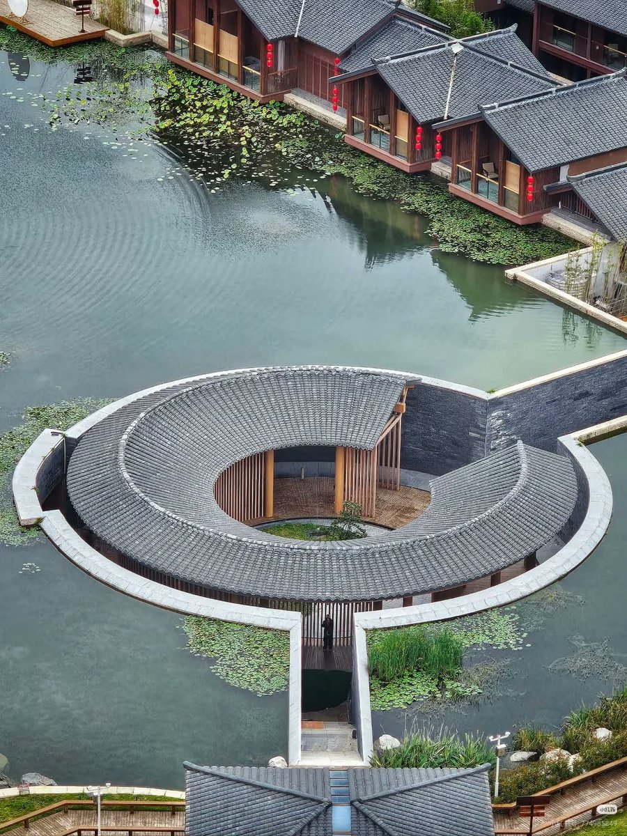 Civixplorer tweet media