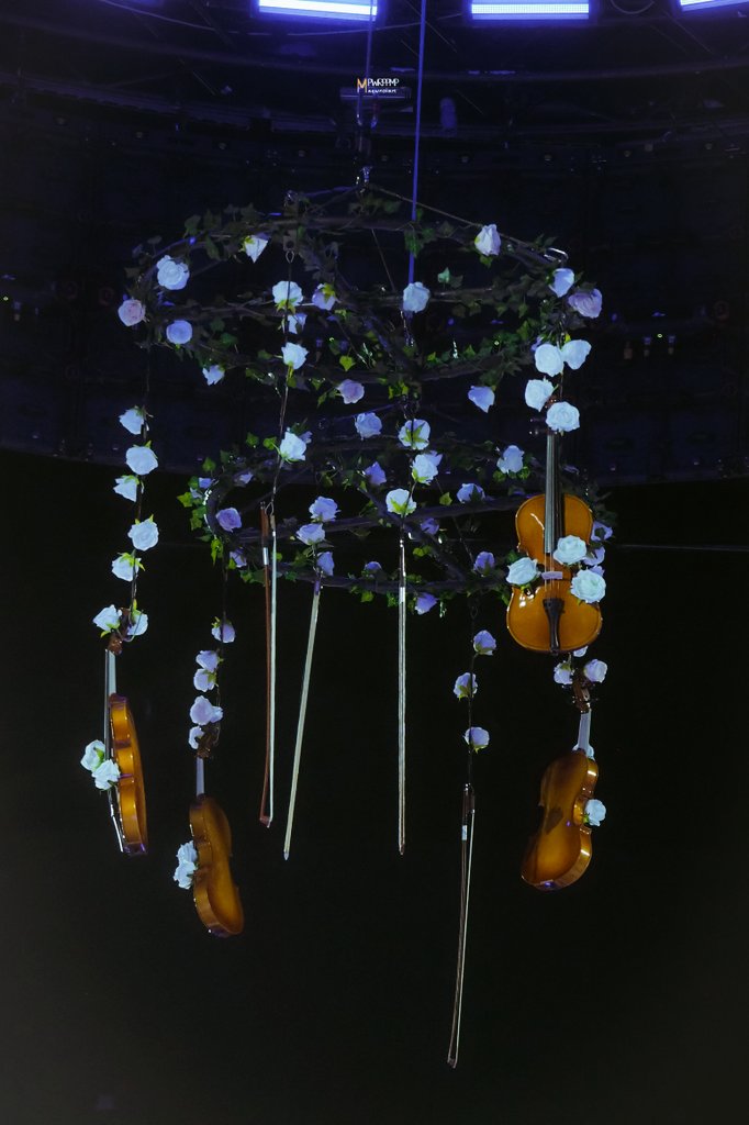 mpwrppmp's tweet image. 03.04.26📸❤️ | #memmorimm *~🎀

Melody of Secret 😭🎻🤍✨️

FORCEBOOKMAFOX FUNTOPIA D1

#ForceBookFanconD1
~° #ฟอสบุ๊ค #forcebook 
#fforce_ #kasibook °~♡