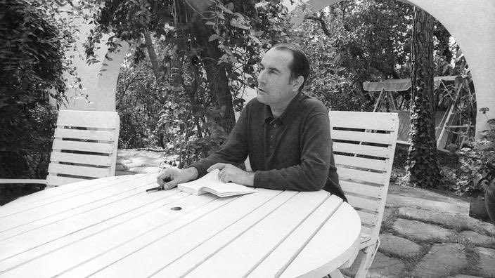 amis_mitterrand's tweet photo. 11 avril 1965
Journal de François Mitterrand pour ce dimanche des Rameaux. Après les deux jours à Cordes : « Penser à toi »⬇️ https://t.co/jsv87UfrJe