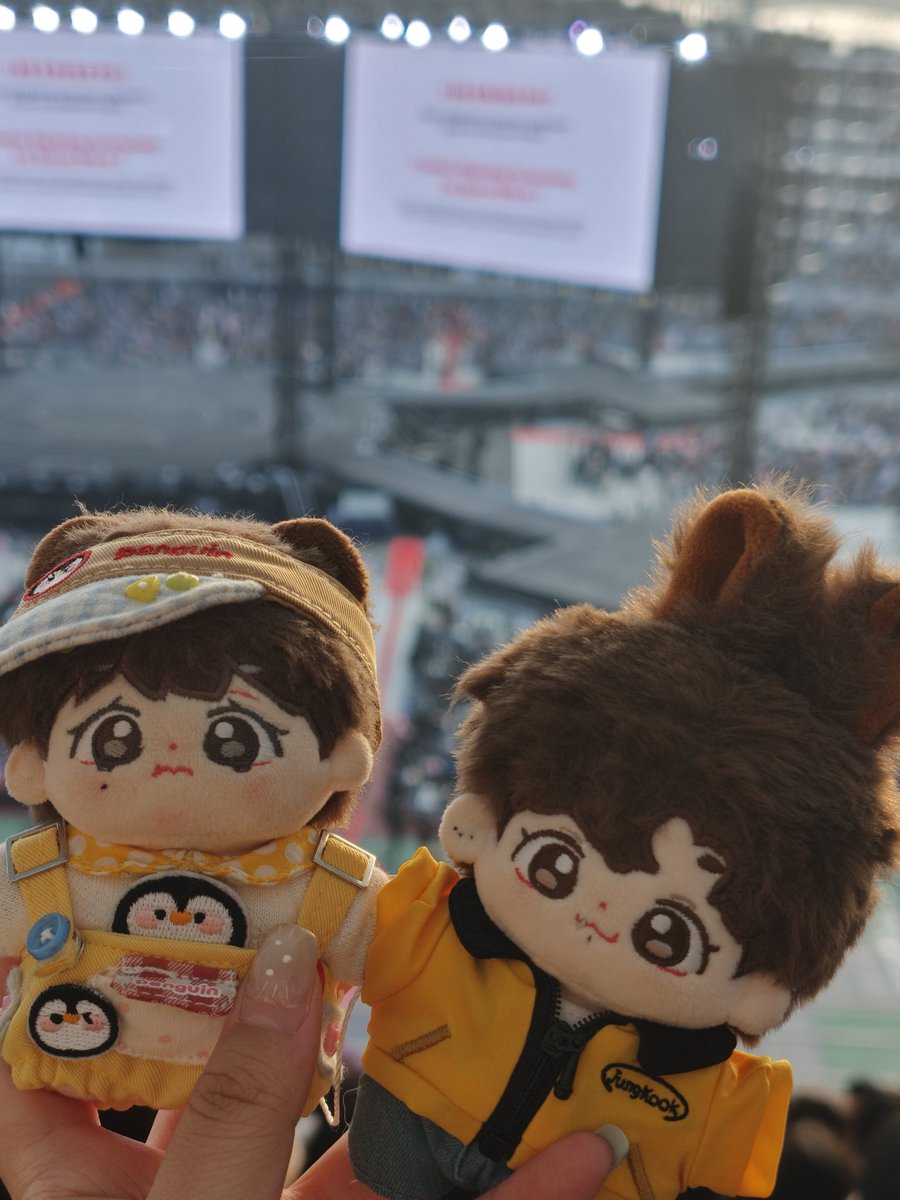 LAWEI467's tweet photo. 💜아빠를 보려 왔어 https://t.co/ZHBRCwnnCM