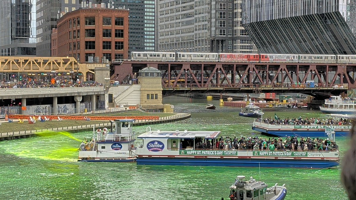 ☘️ Watch the incredible moment the Chicago River turns vibrant green for the 2026 St. Patrick’s Day celebration! 🇮🇪 Check out the full 4K river/street-level footage here: 👇 rumble.com/v78cq8y-chicag…

#StPatricksDay #Chicago #GreenRiver #StPats2026 #ChicagoRiver #Travel