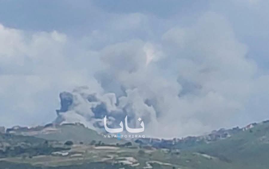 Abbasi_94's tweet photo. جنوبی لبنان میں بنت جبیل پر اسرائیلی حملے
#IsraelIsAGlobalPeaceThreat 
#Israël https://t.co/iS1UDiz4CC