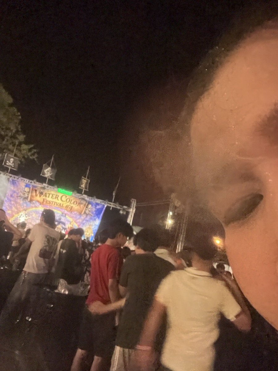 @บางแสน ชลบุรี tweet media