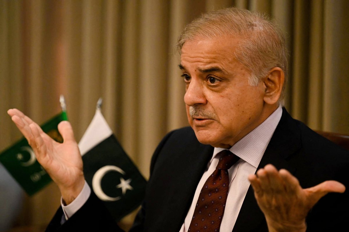 Shehbaz Sharif calls US-Iran talks in Islamabad “make-or-break,” saying the next phase will decide chances of a lasting ceasefire.

#IslamabadTalks 
#PakPeaceDiplomacy