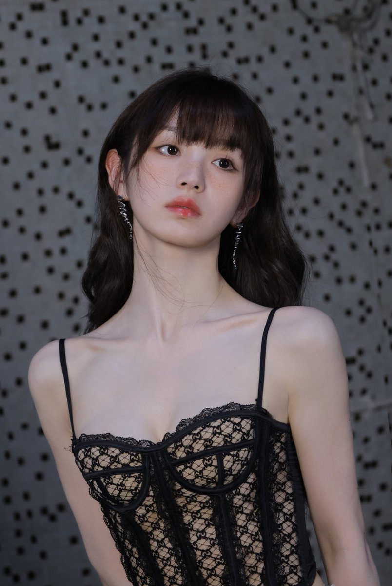 for vivian 𐙚⋆°｡⋆♡ tweet media