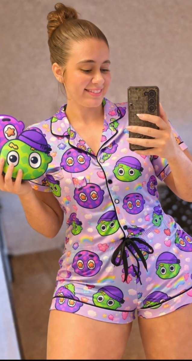 Paola1371385's tweet image. Missed the Billions AMA? Here’s a full breakdown with all key updates.👇

1️⃣ AMA Consistency
The team confirmed bi-weekly Discord AMAs.
More transparency, more direct access, and stronger communication with the community.

2️⃣ TGE Updates
All TGE-related news will only come from