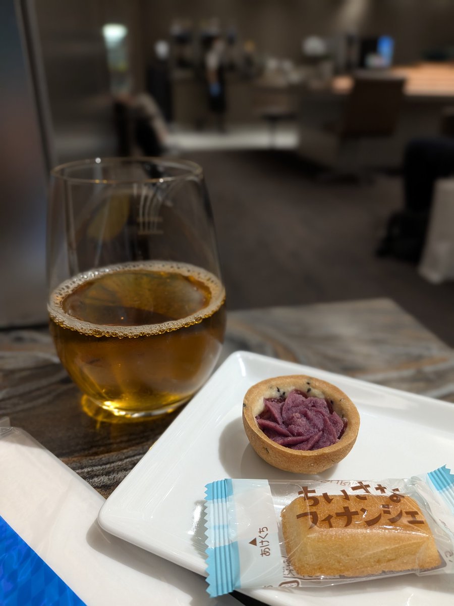 SUITE LOUNGE ぐるくんTシャツ姿3