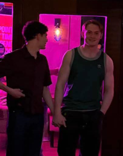 gabheartstopper's tweet photo. #heartstopperspoilers if you'd told me 3 years ago that nick and charlie going to the gay club together was gonna be in the epilogue i would have... yeah nevermind fork found in kitchen https://t.co/EcvffWatRA