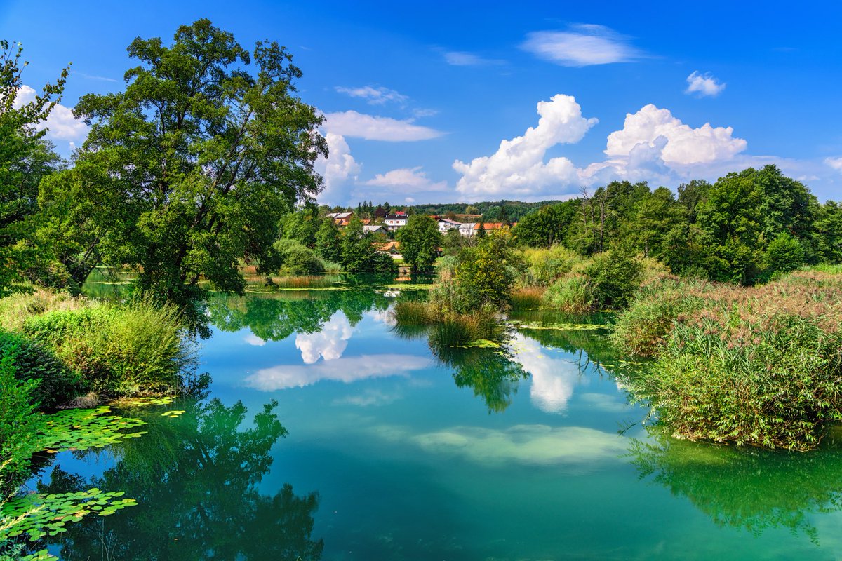 croatia_rally's tweet photo. Karlovačka županija nudi netaknutu prirodu, rijeke i planine idealne
za aktivni odmor, biciklizam, rafting i planinarenje.
#inmediasres #visitkarlovaccounty https://t.co/HliSSFvBvq