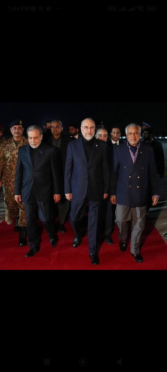 حاجی پشمام قالی باف چقد پیر و داغون شده.
انگار این دو ماه ۲۰ سال براش گذشته