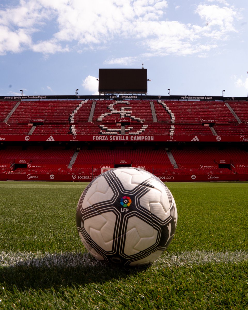 SevillaFC's tweet photo. 🏟️ Nervión se viste 𝑹𝒆𝒕𝒓𝒐 😍

#SevillaAtleti 🫵🏼 https://t.co/LMXlrzbpJ7